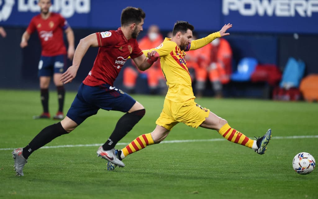 Jordi Alba (30’) inauguró el marcador y Moriba (83’) hizo el tanto que sentenció el partido. Los blaugranas llegaron a 56 unidades, mientras que Osasuna se queda en 28. Los culés buscarán la remontada ante el PSG (4-1) para acceder a los Cuartos de la UEFA Champions League.