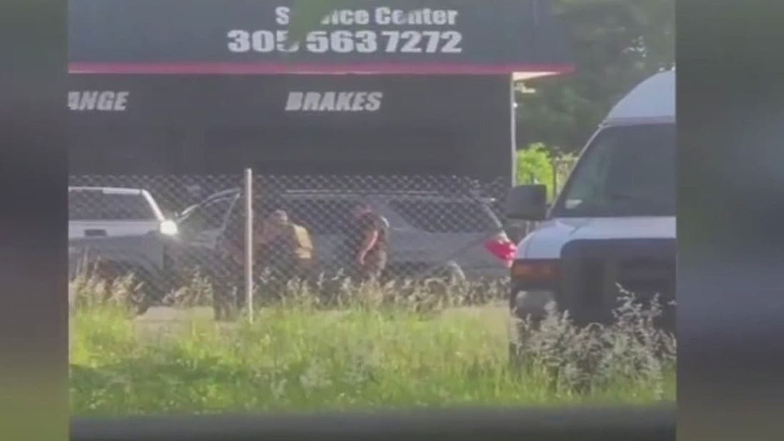 “Justos por pecadores”: Redadas de ICE desatan temor e indignación en Miami