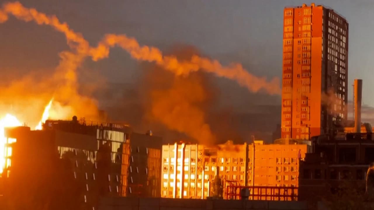 Ucrania ha pedido a sus aliados desde el inicio de la guerra sistemas de defensa aérea que sirvan para prevenir bombardeos, pero Occidente se ha mostrado reticente por temores de que pueda implicar una escalada del conflicto.