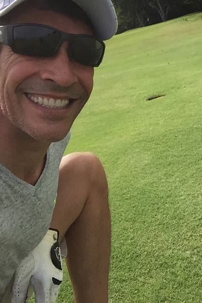 "#Buenastardes pasándola súper en mi #PuertoRico #palmasdelmar Driver de 300 yardas #pueroricanpower #puertoricolohacemejor". Siempre demostrando el amor por su país. Good for him!!