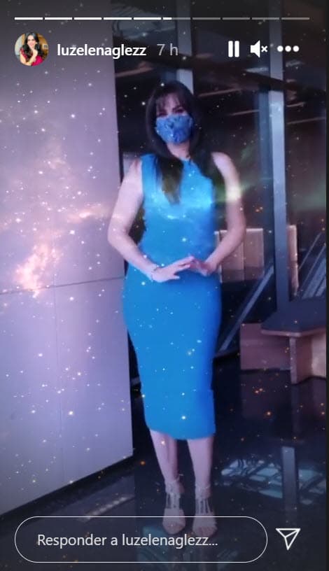 "Uno de los días de grabación, me encontraba en el área de maquillaje cuando de repente vi mi mejilla con inflamación y, aunque las chicas me estaban ayudando a disimularlo, ya no se podía tapar lo que me pasaba".