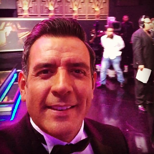 ¡Héctor Sandarti es un hombre muy trabajador!