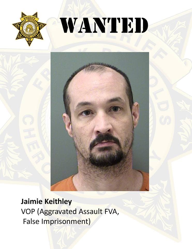 JAMIE KEITHLEY. Acusado de agresión agravada y de falso encarcelamiento. Si lo has visto, llama al 911 o al 678-493-4080.