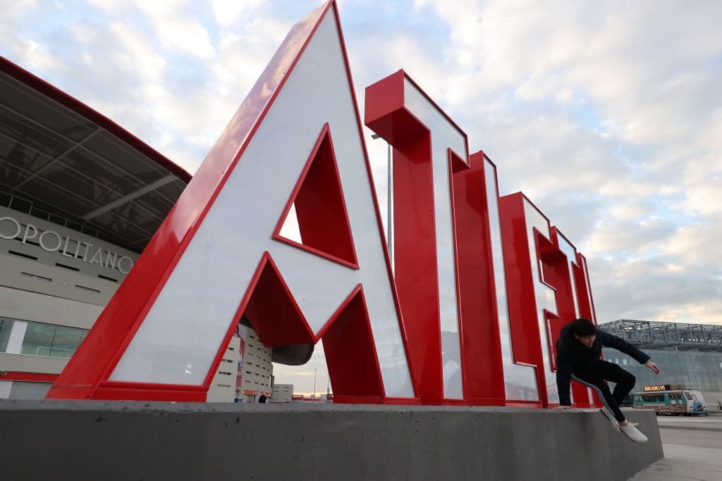 Bengalas, camisetas, bufandas y mucha alegría para la ida de los 8vos de final entre el Atleti y el Liverpool.