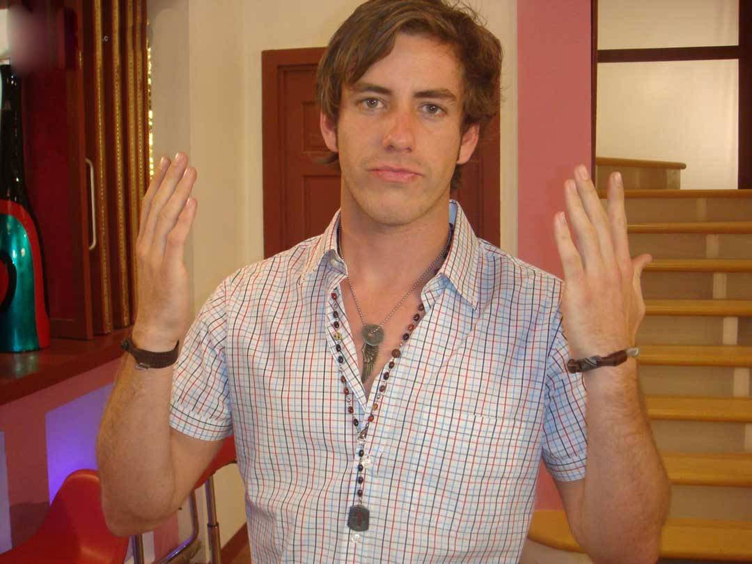 'Johnny' era primo de 'Antonella', aunque no se parecía nada a ella, pues era todo lo contrario.