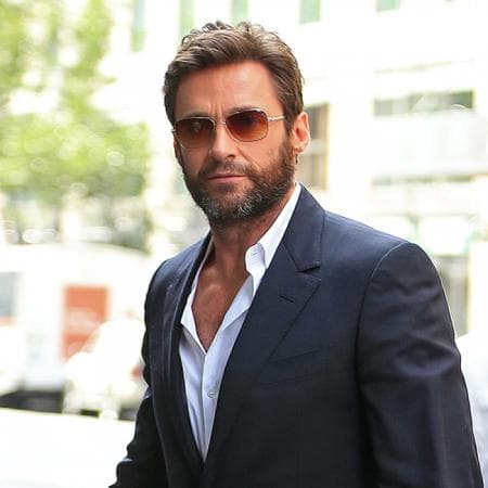 El actor australiano Hugh Jackman padece en la nariz un carcioma de células basales, es decir, una variante leve del cáncer de piel. El cáncer que padece es a consecuencia de una sobreexposición al sol.