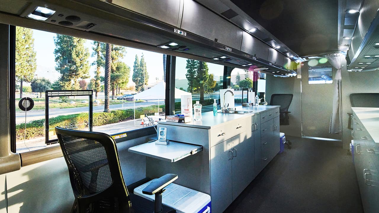 <b>Entre el 1 y el 5 de febrero </b>el bus estará ubicado en la Iglesia Neighborhood Church, número 5505 de la
<b>avenida W Riggin, en Visalia.</b> Un segundo autobus se desplegó en
<b>Coalinga.</b>
<br>