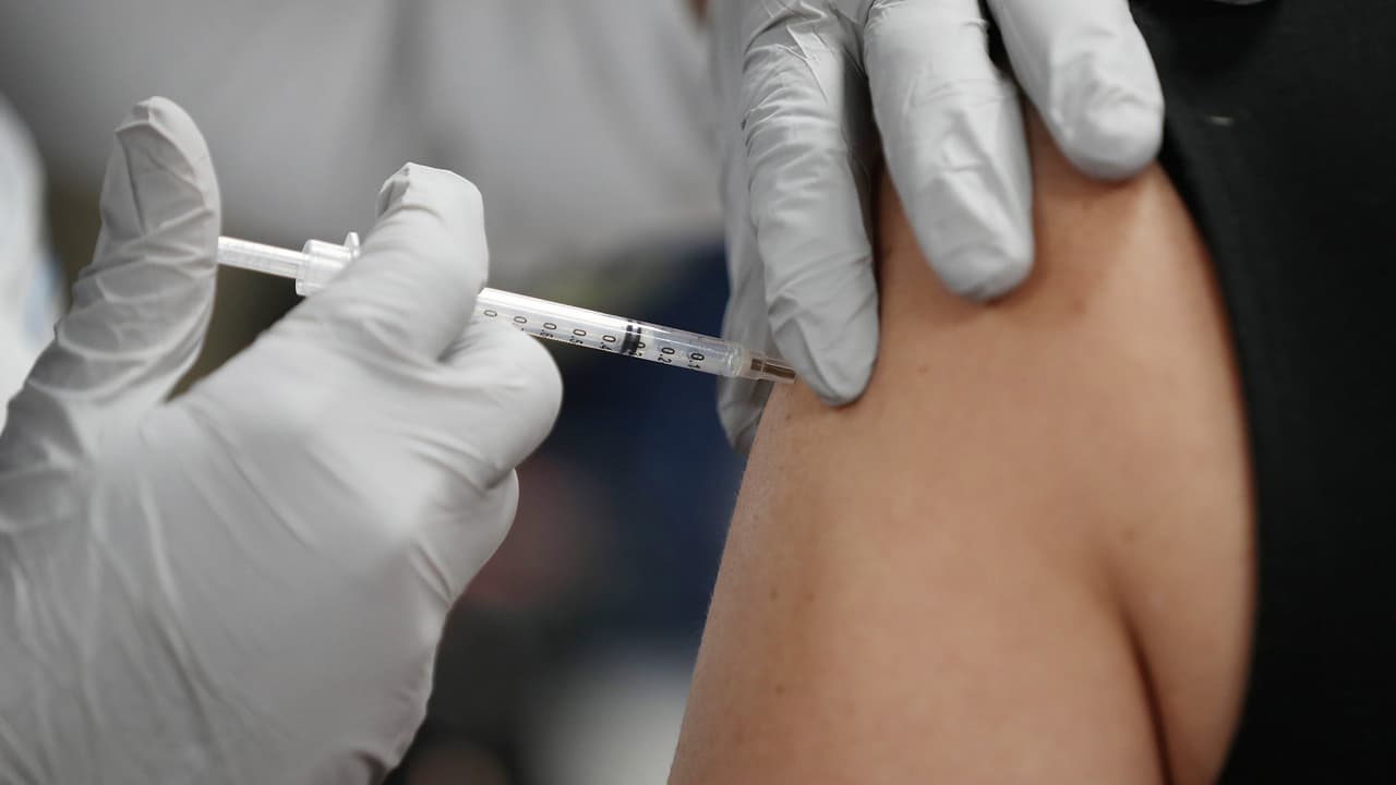 La ciudad de Miami comienza a vacunar contra el coronavirus en las casas de sus residentes 