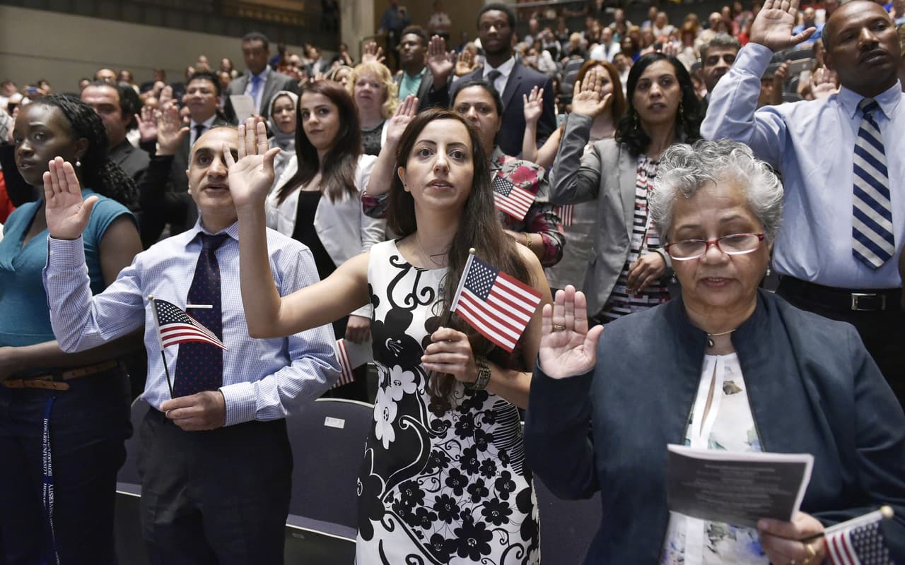 El trámite de la ciudadanía estadounidense tendrá un incremento del 8%.