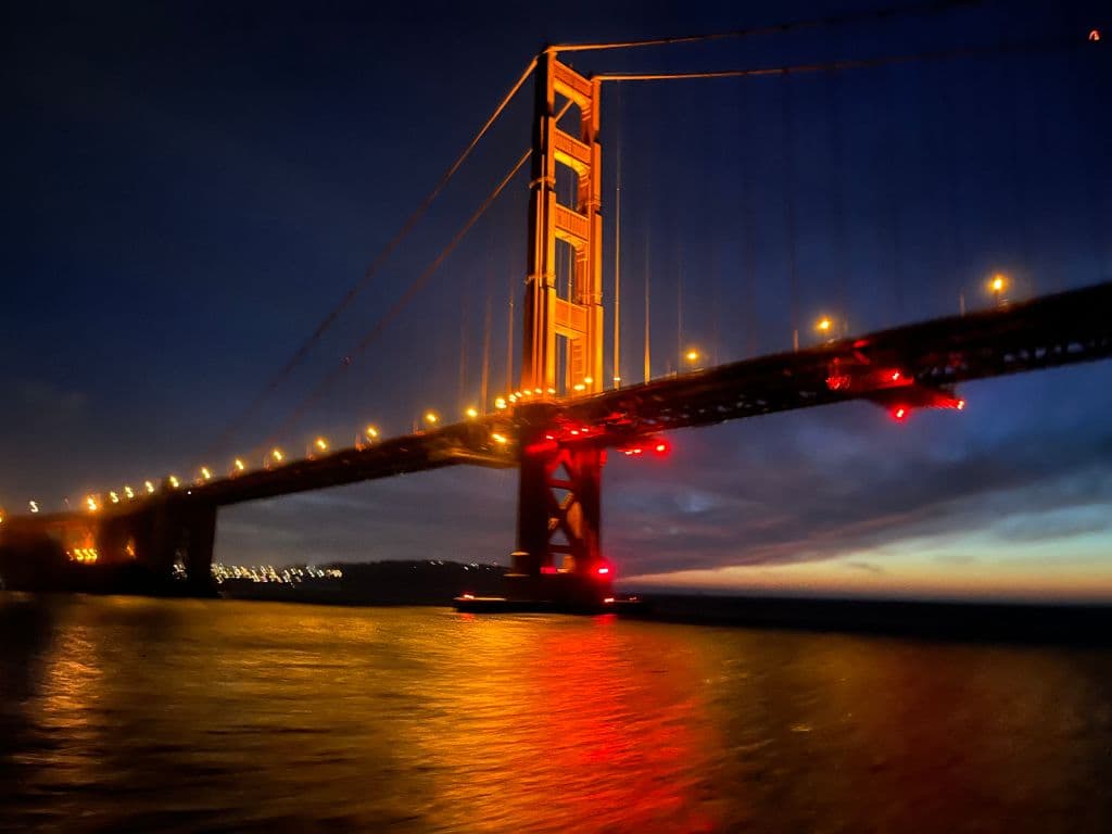 En la actualidad, el puente es parte de la Ruta Interestatal 101 y la Ruta Estatal de California 1. En un día normal, aproximadamente 100,000 vehículos pasan por el puente.