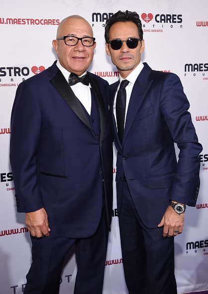 El salsero Marc Anthony y el promotor Henry Cárdenas celebraron la quinta edición de la gala Maestro Cares, con el objetivo de recaudar fondos para la organización que fundaron juntos, en pro de la niñez latinoamericana.