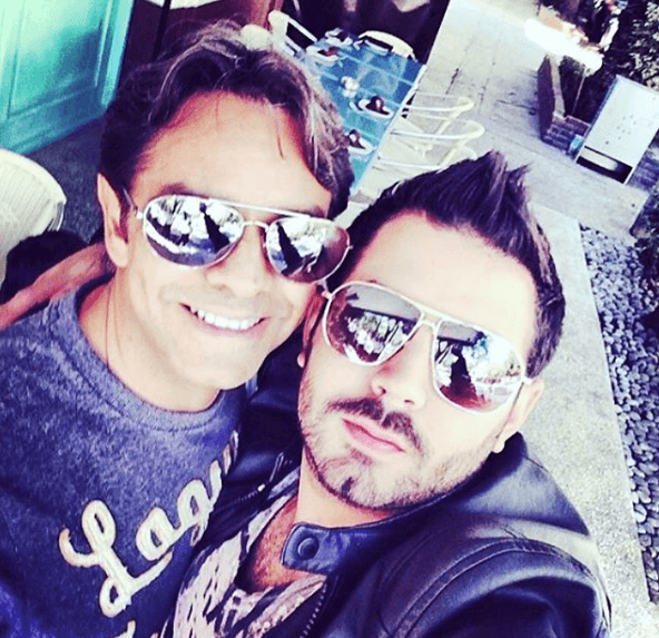 En un acercamiento que tuvieron padre e hijo en uno de los episodios, hablaron de lo 
<b>difícil que fue no haber disfrutado más tiempo juntos</b>.