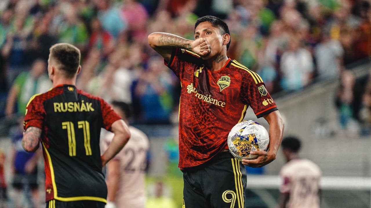 ¡Vuelve a la selección Perú, rompe sequia! Raúl Ruidíaz brilló con Seattle en Clásico