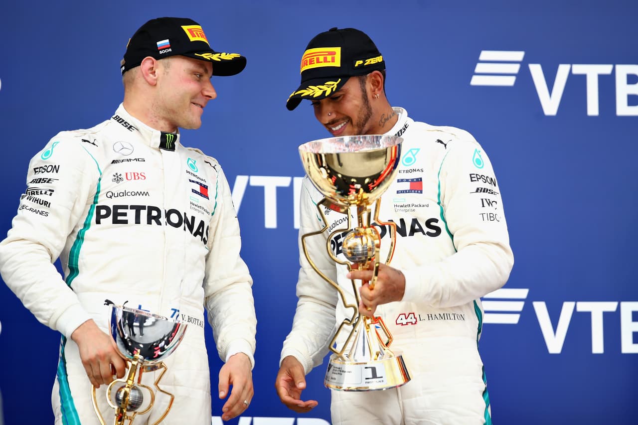 Con ayuda de Bottas, Hamilton ganó el GP de Rusia; 'Checo' terminó décimo