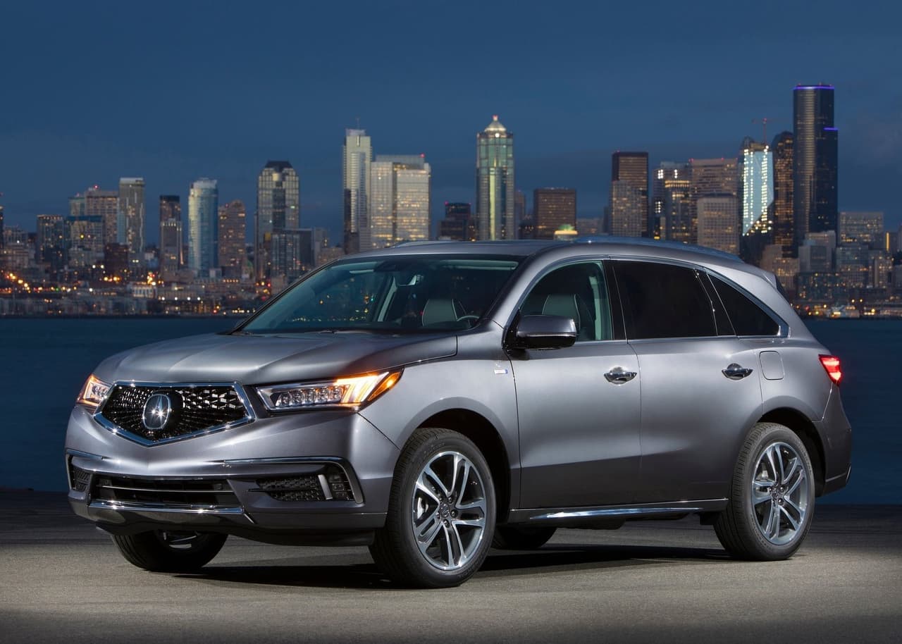 <h3 class="cms-H3-H3"><b>2do. lugar en el segmento de las SUV medianas de lujo</b></h3>
<br>
<br>
<u><b>Acura MDX</b></u>
<br>
<br>
<b>Puntaje general de iSeeCars:</b> 8.7
<br>
<ul>
 <li><b>Puntaje de confiabilidad: </b>9.3</li>
 <li><b>Puntaje de valor retenido: </b>7.0</li>
 <li><b>Puntaje de seguridad: </b>10</li>
</ul>
<br>
<b>Precio promedio para una unidad con 3 años de uso:</b> $44,272