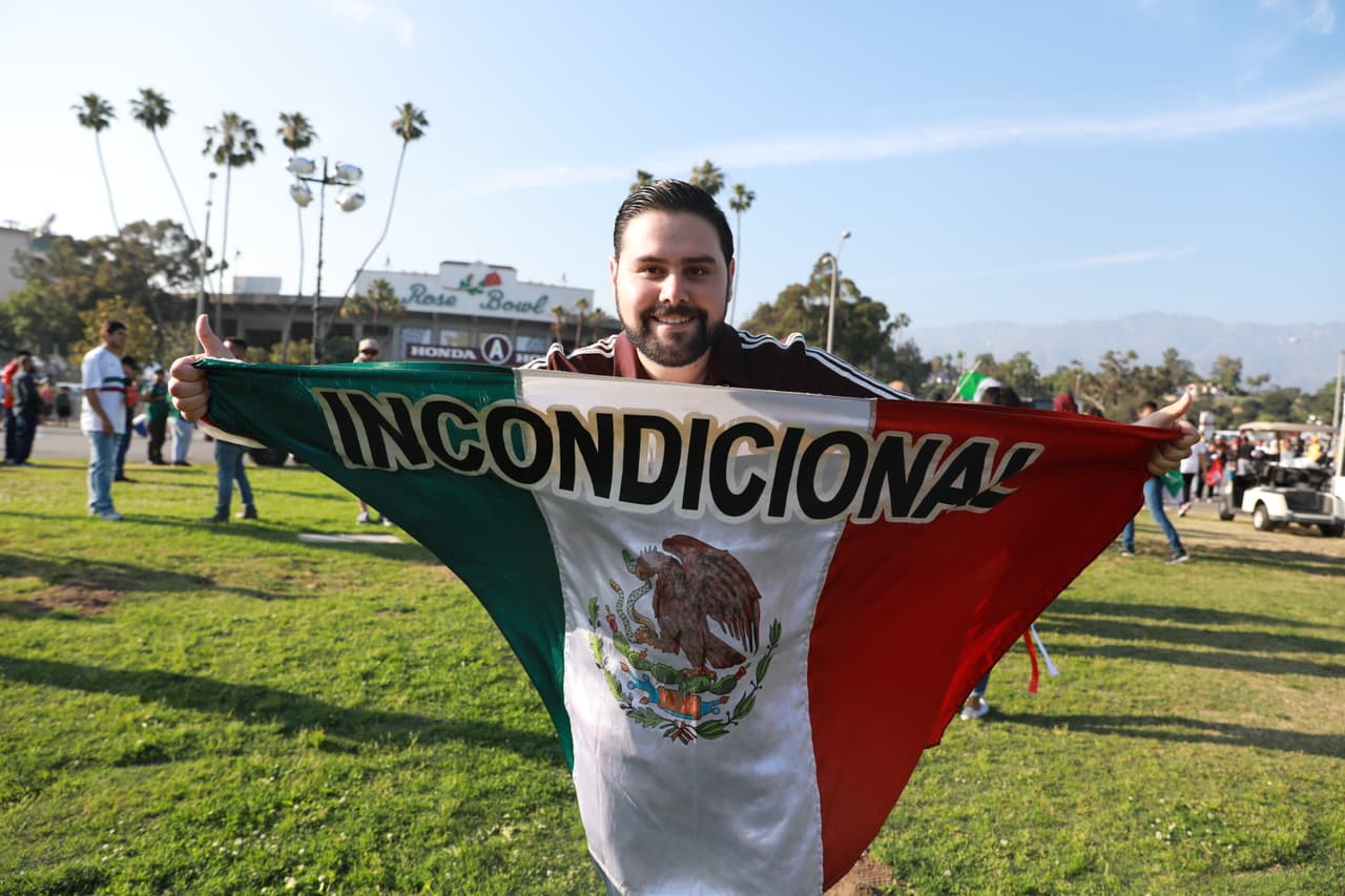 Eso sí, los aficionados mostraron su apoyo incondicional a la Selección Mexicana.