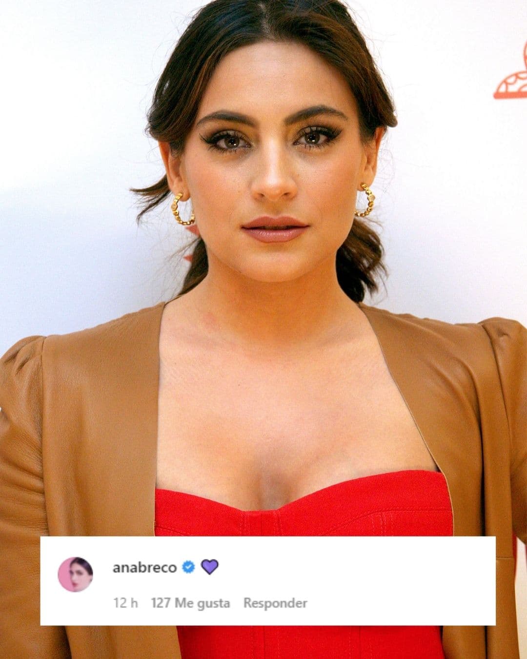 Así como muchos de los seguidores de Sökol, de 51 años, la actriz Ana Brenda Contreras usó un corazón para acompañarla en su acto de romper el silencio.