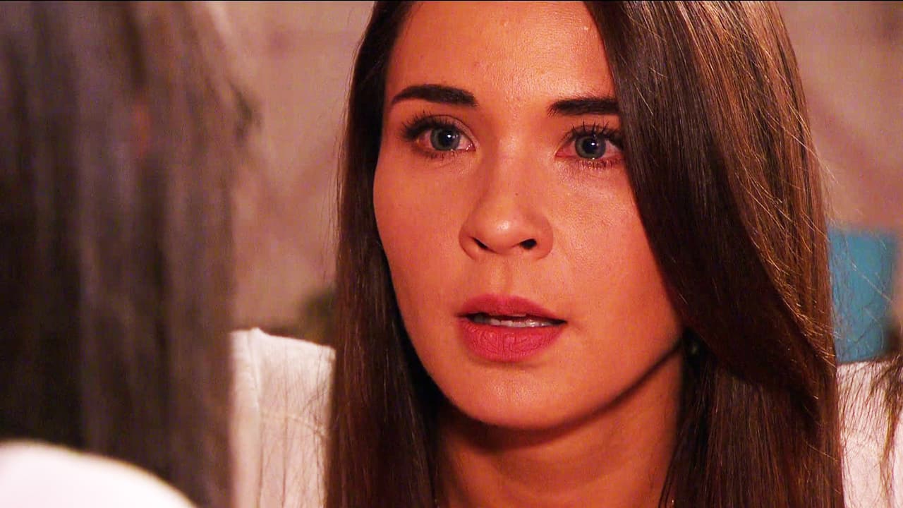 Lo que está diciendo María Dolores es verdad: ¡Josefa no es tu verdadera madre!