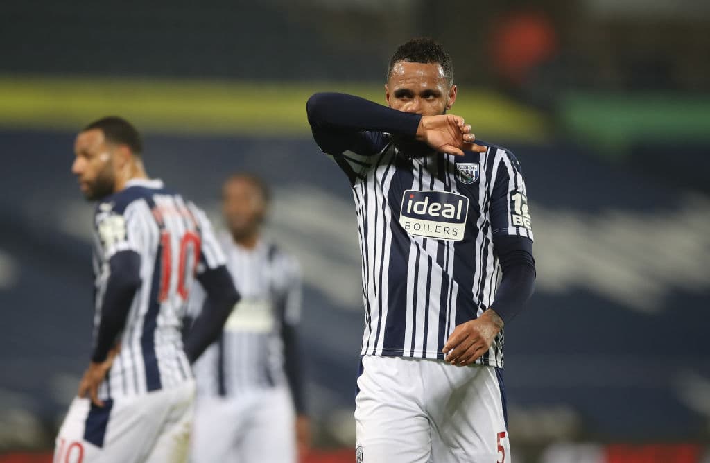 Manchester City despedazó al Albion 0-5 con goles de Gündogan (6’, 30’), Cancelo (20’), Mahrez (45+2’) y Sterling (57’). Los de Pep llegaron a 41 puntos y ocupan momentáneamente la cima de la competición inglesa. Albion se queda con 11 y se acerca al descenso.