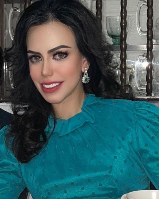 Se afirma que "las fechas de sus romances y eventos importantes que ella compartía en redes,
<b> no coinciden</b>". 
<br>