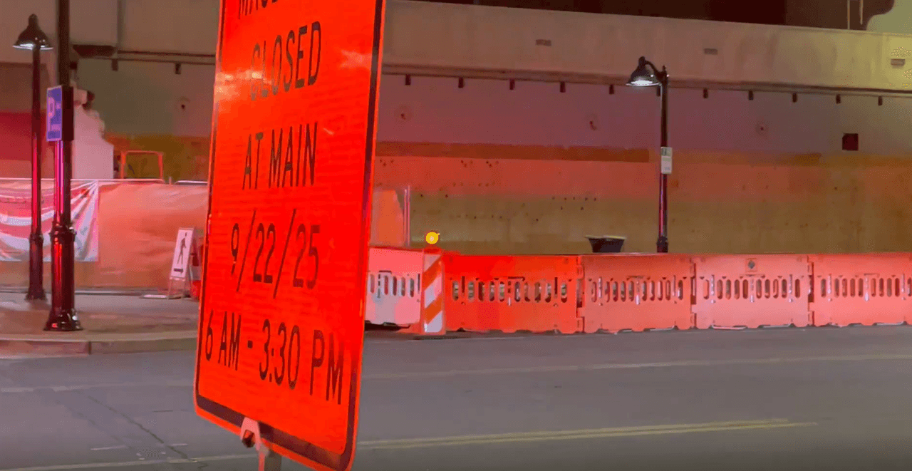 Tras la revisión,
<b> se permitió el reingreso de los asistentes</b>, pues no se detectaron peligros, según las autoridades.