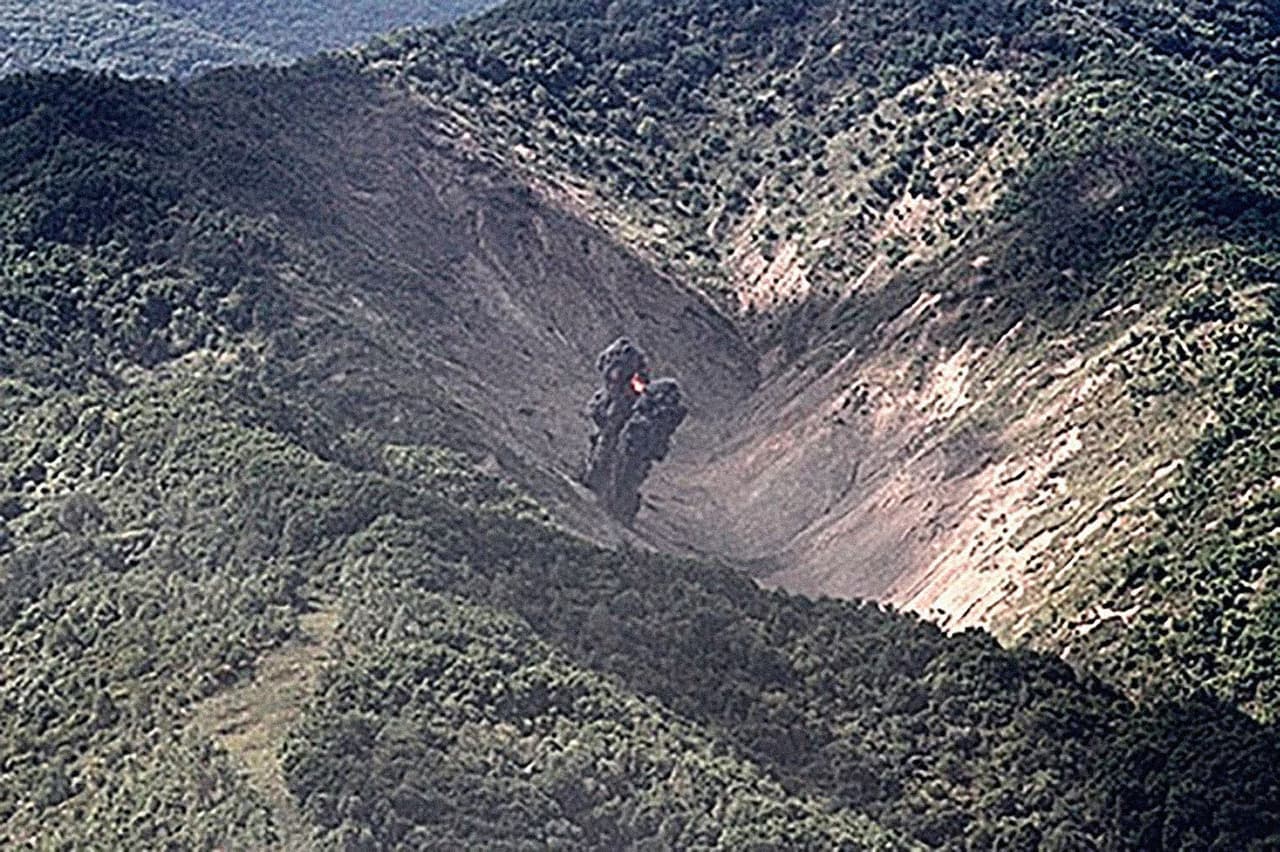 Una bomba da en el blanco durante los ejercicios militares. Los aviones estadounidenses y surcoreanos volaron cerca de la línea de demarcación militar que separa las Coreas.