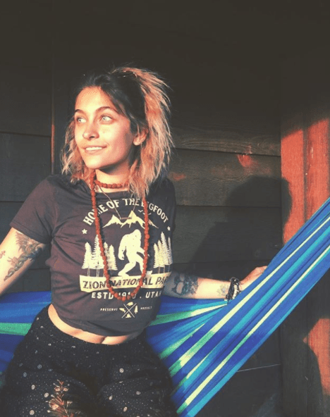 La tendencia del bralette es definida como una alternativa para las mujeres que no quieren usar sostén.