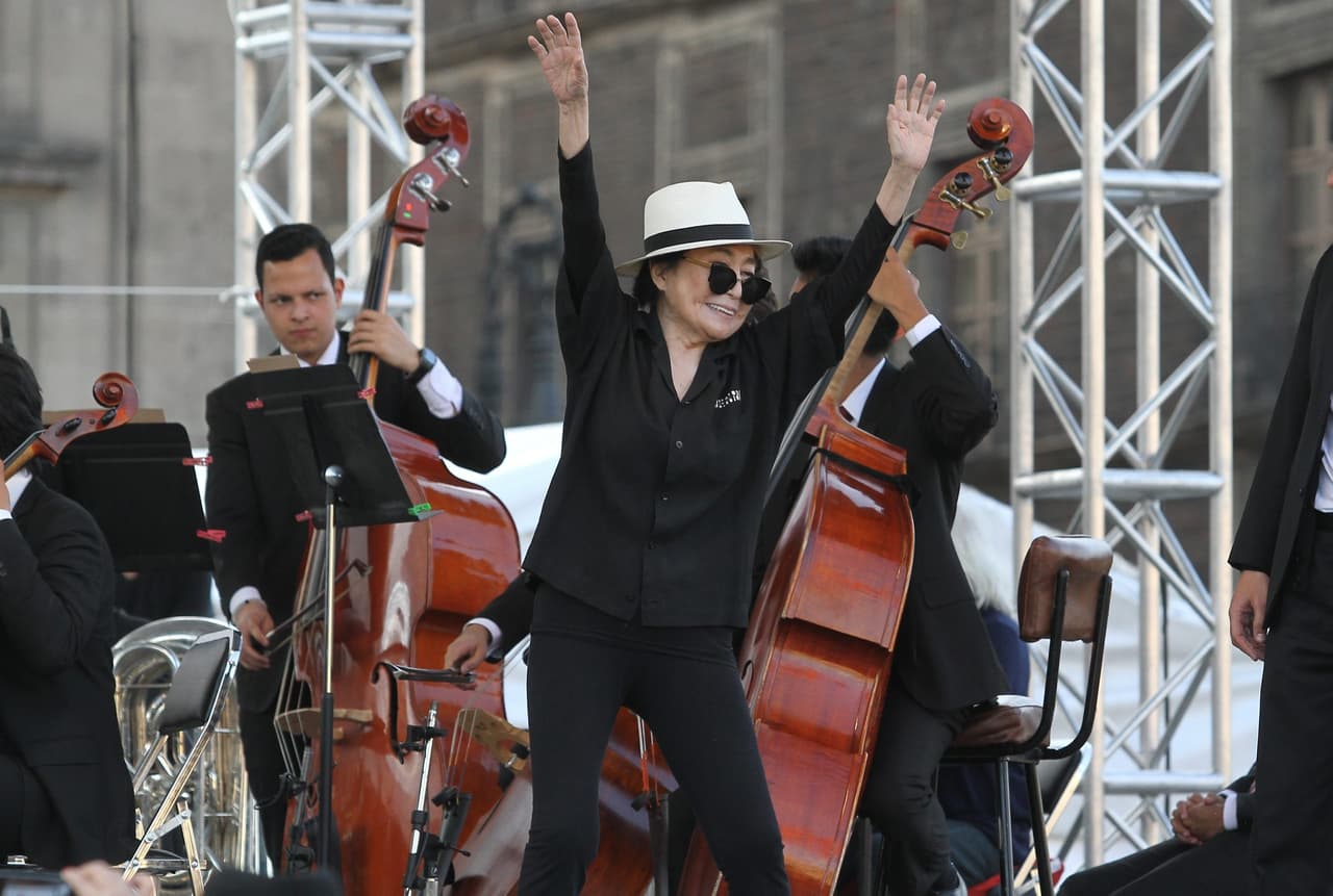 Más tarde, la manager de la también cantante desmintió dicha información.