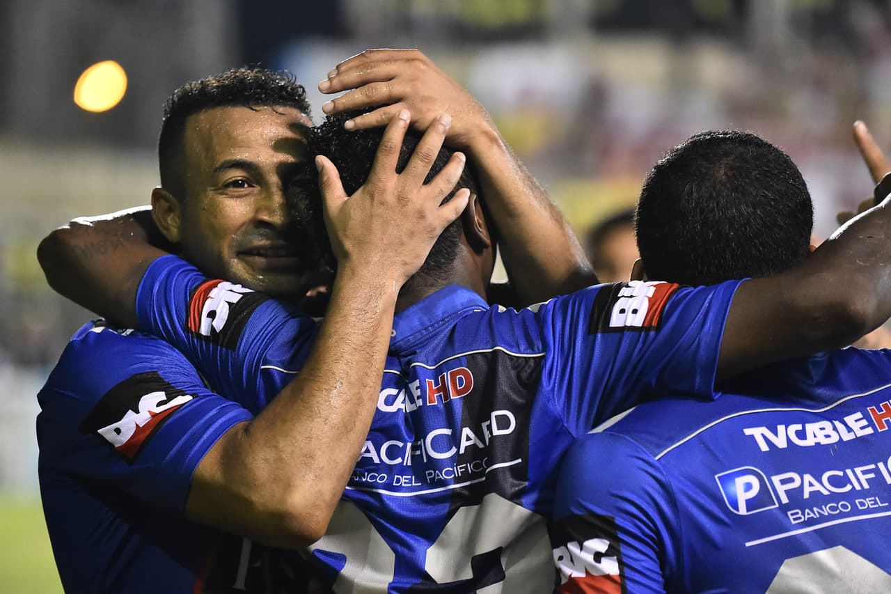 Emelec 3-1 LDU Quito:  Emelec aplasta en la final de ida a Liga de Quito