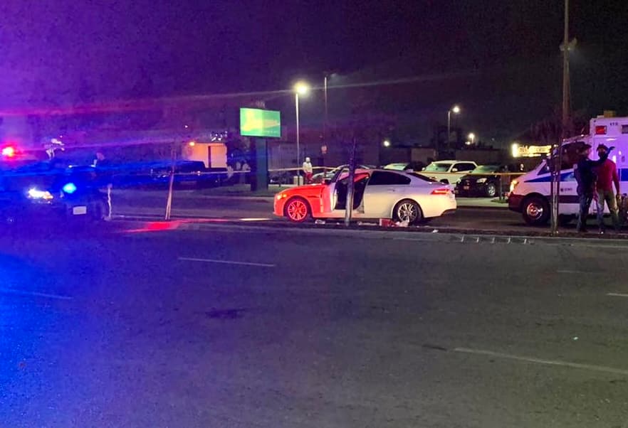 Conductor muere baleado en avenida principal de Fresno