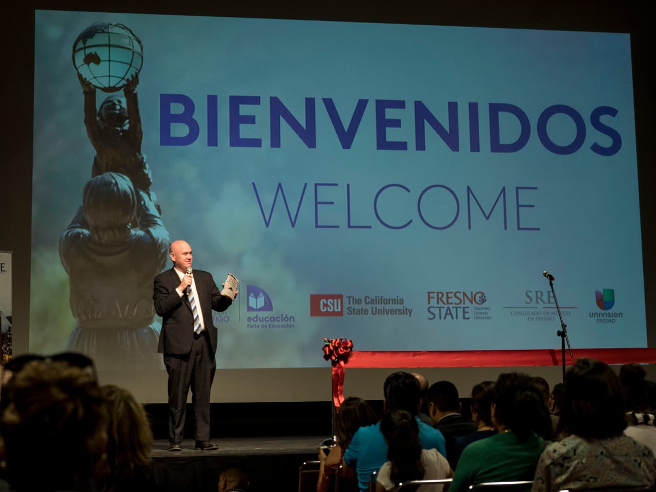 Desde Modesto a Bakersfield; familias hicieron el viaje a Fresno State para aprovechar toda la información importante para el futuro de nuestras familias.