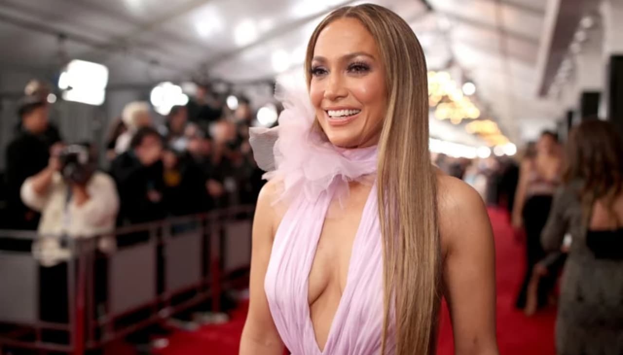 “Esas escenas son vergonzosas, son incómodas, pero tu trabajo como actriz o actor es hacerlas creíbles y esta película en particular… depende de si eso era creíble, que era suficiente para hacer que este tipo se vuelva loco”, aseguró.