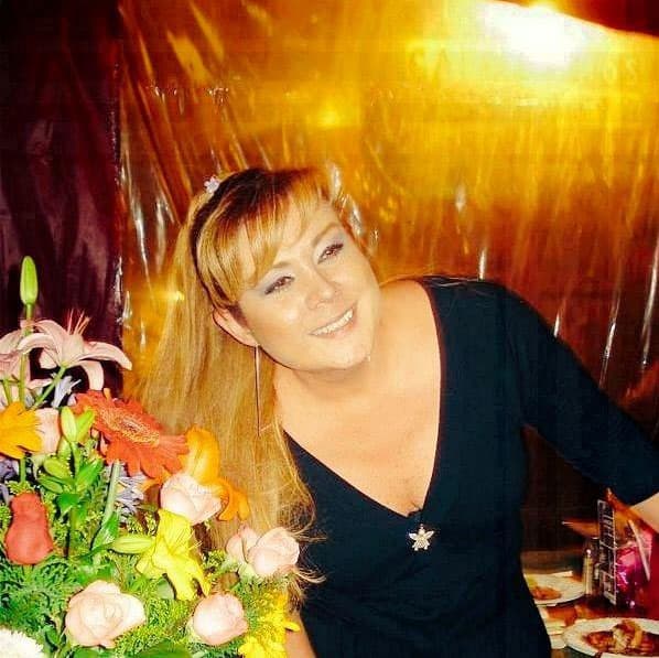 En el 2005 exploró la locución en radio con el programa 'La casa de los niños', el cual también produjo.