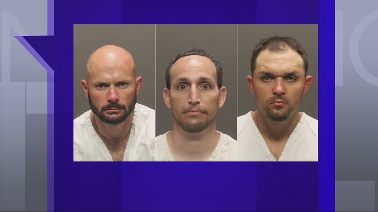 La Oficina del Fiscal General de Arizona anunció que Micah Allen Pierce, Jesse Raúl Henderson y Clint Anthony Anaya fueron 
<b>condenados por conspirar y estafar a tiendas de artículos para el hogar</b>. Según documentos presentados en corte, los hombres 
<b>robaron ventiladores para instalar en el techo por un valor de $28,000 dólares</b>.