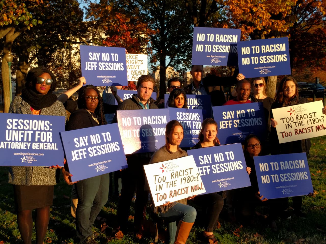 Jóvenes activistas protestan ante el Capitolio en Washington