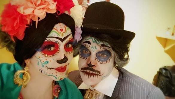 Lisardo es el famosísimo 'Profesor Jirafales'. Resulta que nuestra Frida Kahlo y él son grandes amigos.