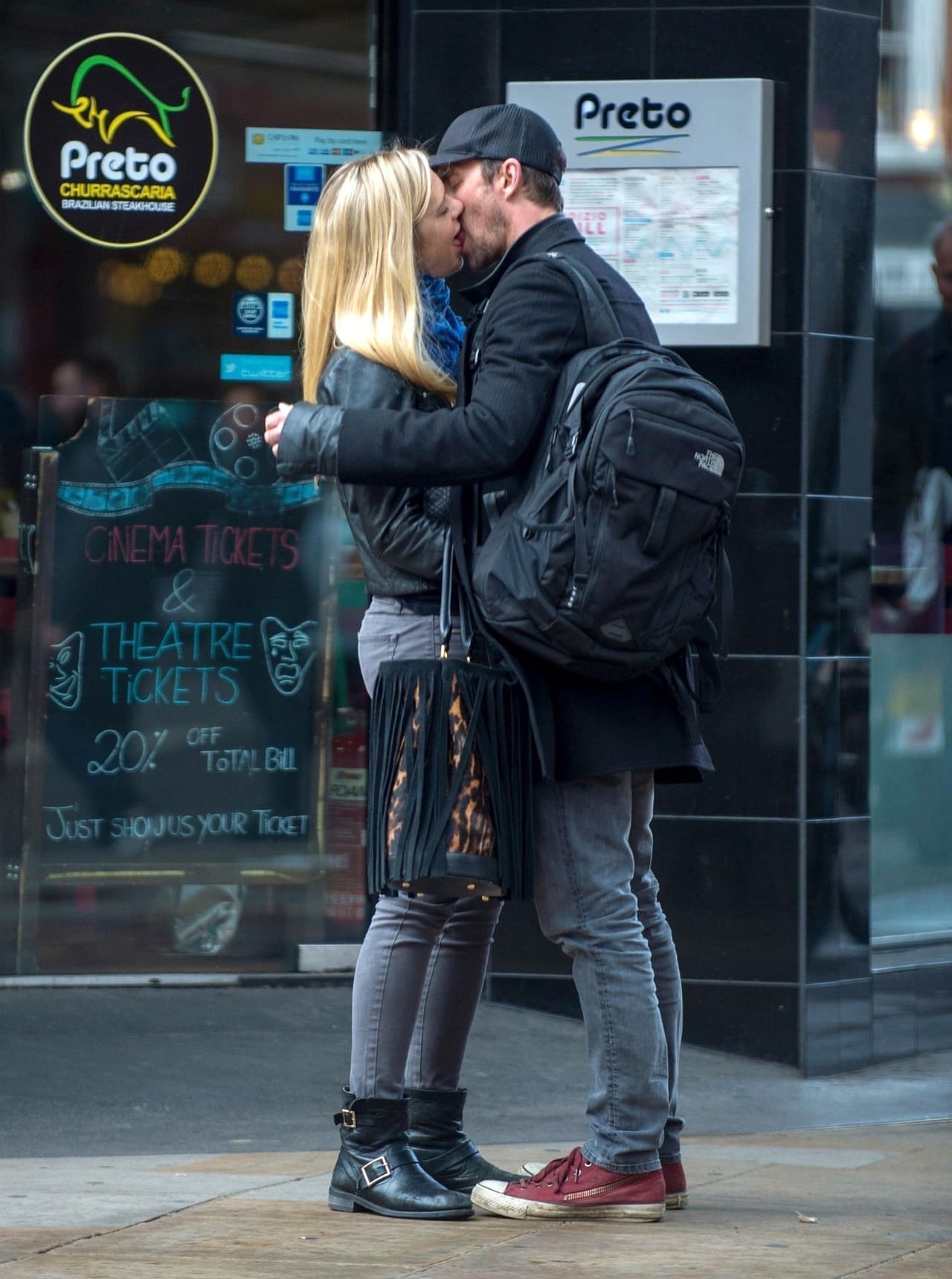 James es productor de televisión, y divide su tiempo entre Londres, New York y Los Ángeles, donde surgió su amistad con Meghan, mucho antes de que ella conociera al príncipe Harry.