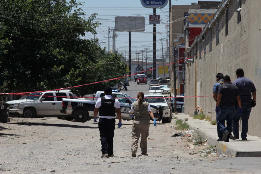 <b>Puesto 35: Colima</b>, México. Homicidios por cada 100,000 habitantes: 
<b>41.10</b>. Habitantes: 328,471.
<br>
<b>Puesto 34: San Pedro Sula</b>, Honduras. Homicidios por cada 100,000 habitantes: 
<b>41.19</b>. Habitantes: 801,259.
<br>
<b>Puesto 33: Río Branco</b>, Brasil. Homicidios por cada 100,000 habitantes: 
<b>41.85</b>. Habitantes: 413,418.
<br>
<b>Puesto 32: Chihuahua</b>, México (FOTO). Homicidios por cada 100,000 habitantes: 
<b>42.87</b>. Habitantes:
<b> </b>937,674.
<br>
<b>Puesto 31: Durban</b>, Sudáfrica. Homicidios por cada 100,000 habitantes: 
<b>43.38</b>. Habitantes: 3,981,205.