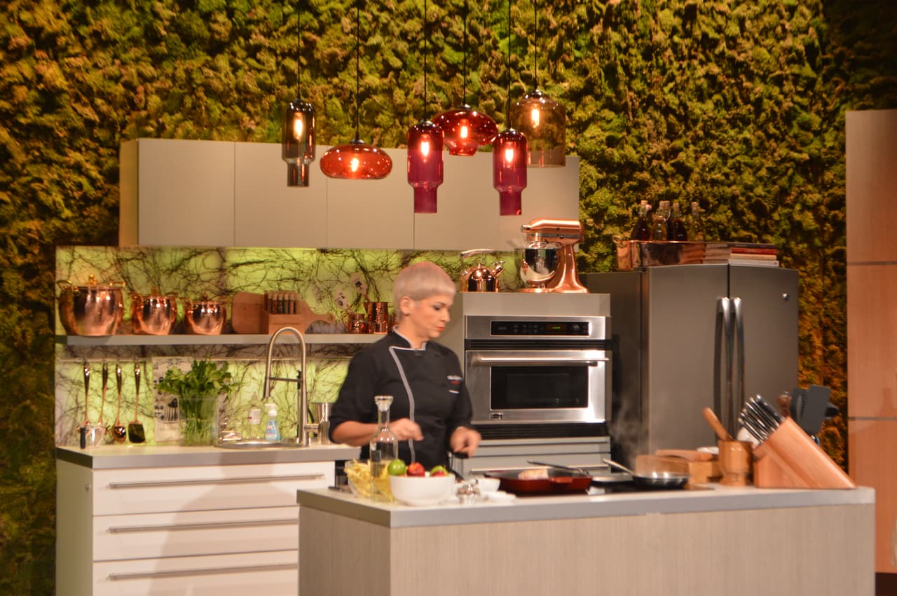 Grenda, Gredmarie y la chef Marilyn estrenaron el nuevo programa de Univision Puerto Rico.