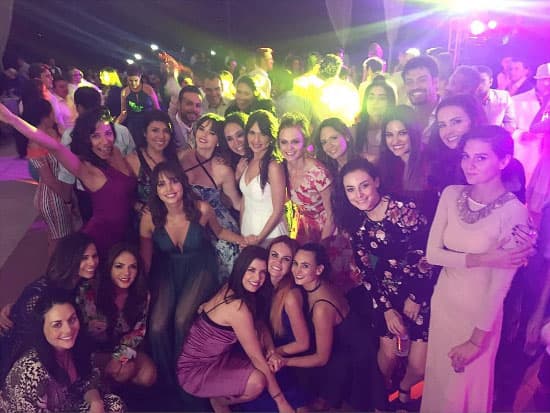 Fue un día lleno de amistad y felicidad, los invitados celebraban el amor.