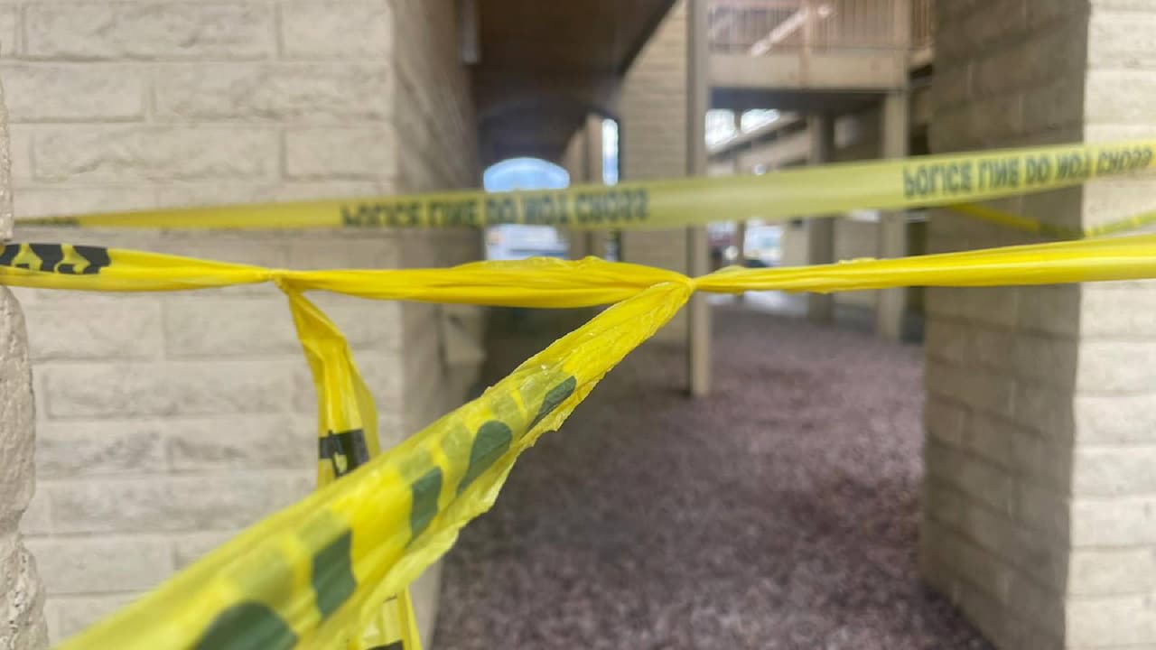 Una persona perdió la vida y una más lucha por su vida tras un tiroteo en Phoenix