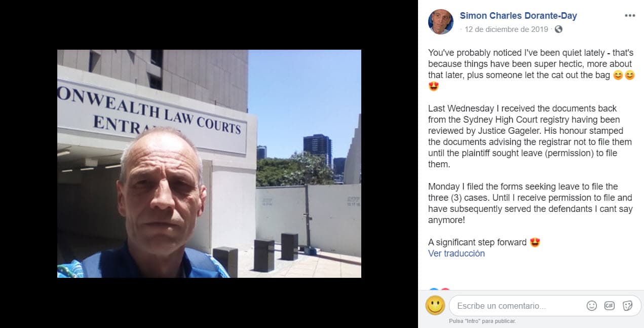 <b>Simon Dorante-Day dice que el 'Megxit'</b> es un tema que intenta 
<b>desviar la atención</b> sobre su caso, pues sostiene que él es hijo del príncipe Carlos y Camilla Parker, reportó 
<a href="https://www.thesun.co.uk/news/worldnews/10841150/prince-charles-camilla-megxit-builder/" target="_blank">The Sun</a>.