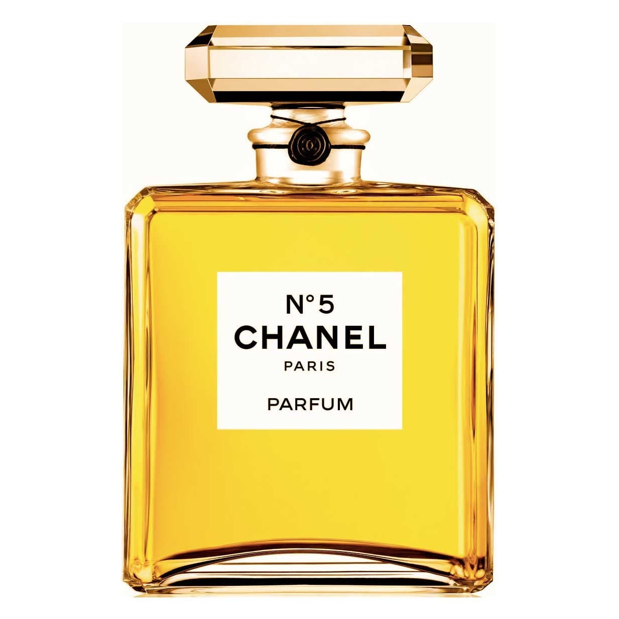 En 1921, año en el que el famoso perfume Chanel N°5 fue creado, las mujeres aún no podían llevar pantalones y apenas estaba permitido salir sin un corsé que apretara las costillas.