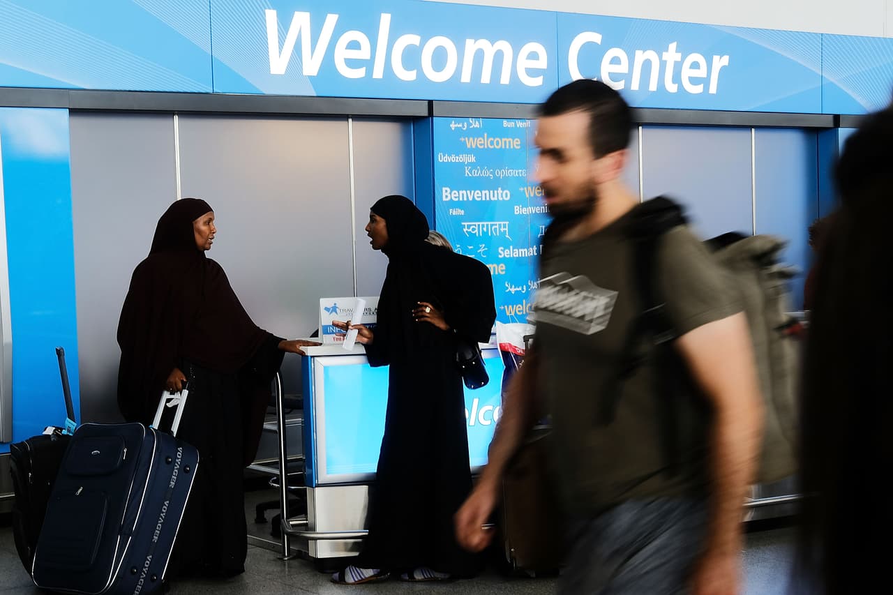 Krikorian apoya el veto de viaje del gobierno de Trump a varios países de mayoría musulmana cuya constitucionalidad será decidida por la Corte Suprema.