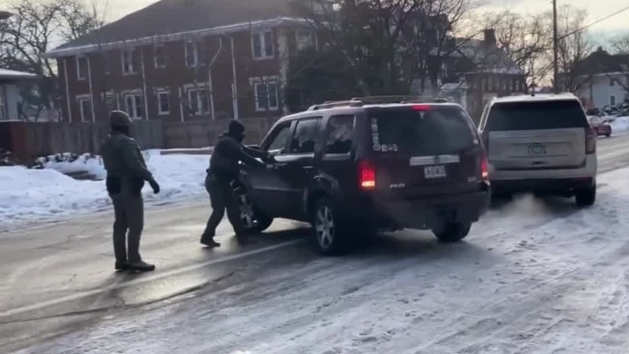 Identifican a la mujer que murió baleada por un agente de ICE durante un operativo en Minneapolis