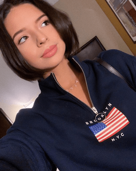 “Esa niña 
<b>va a llegar a donde no se espera ni ella misma</b> y 
<b><a href="https://www.univision.com/famosos/mi-papa-no-me-forzo-angela-aguilar-le-canta-toda-su-verdad-a-los-haters-fotos">Pepe la maneja muy bien</a></b>” , destacó Vicente Fernández, de 79 años.