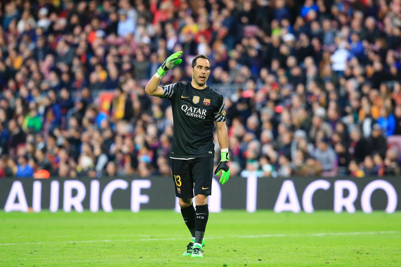 Claudio Bravo: ""Jugar en el Barça implica muchas cosas, no solo atajar en la portería"