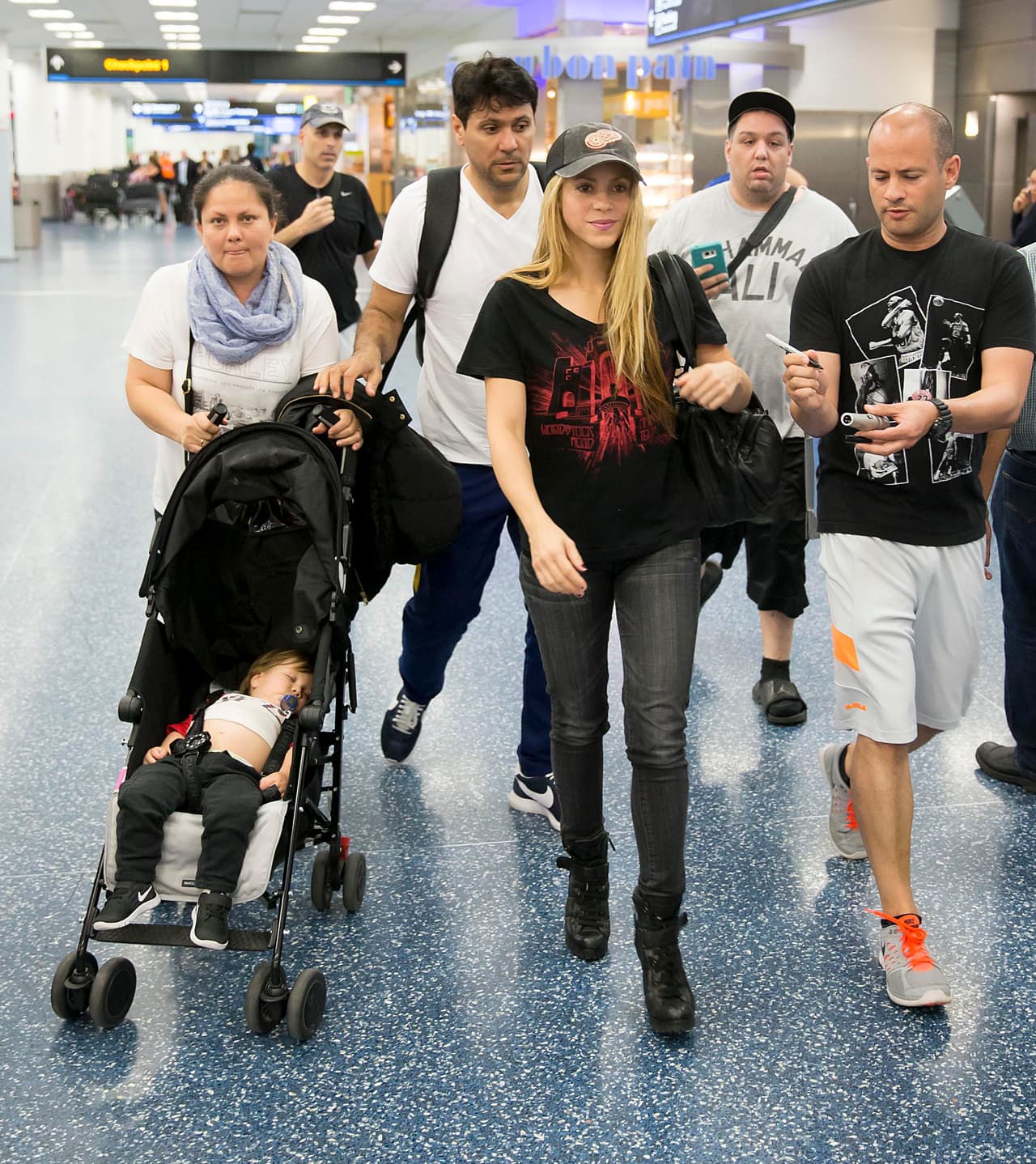 Ya esperamos con asia ver nuevamente a Shakira de gira.