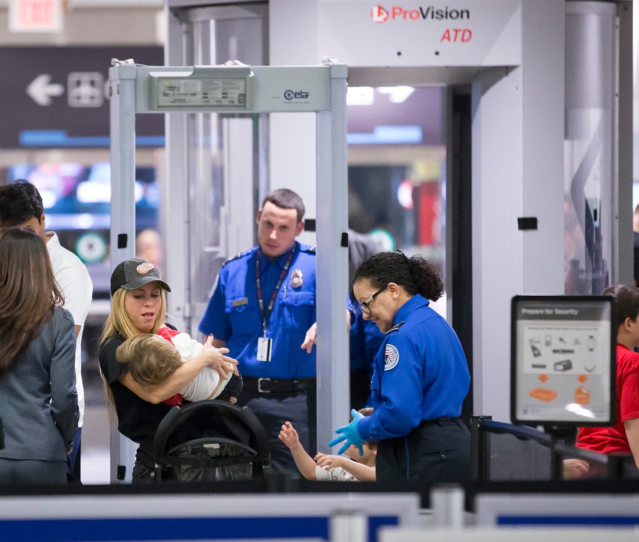 Porque aunque no ha sacado discos, ha hecho una colaboración aquí y allá.