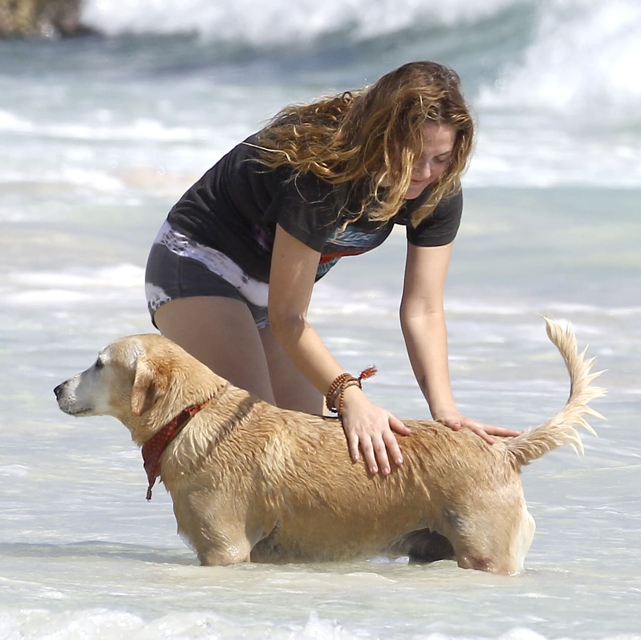 Feliz con el perrito.